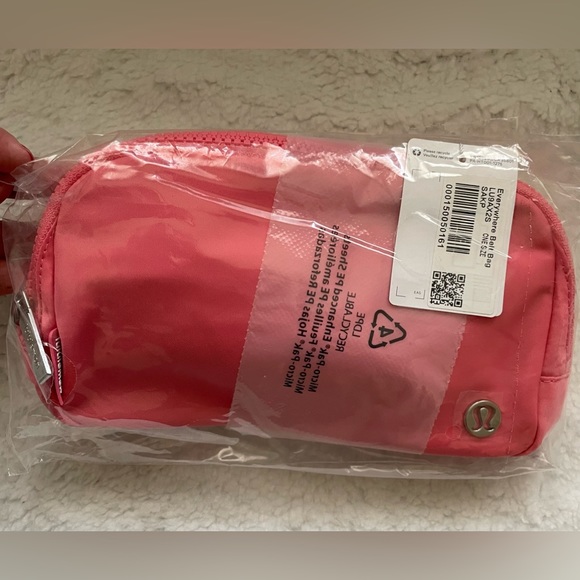 NWT Lululemon Everywhere Belt Bag 1L Sakura Pink - Picture 10 of 11